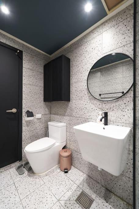 1mins Hongik Station - Muse05 Apartment