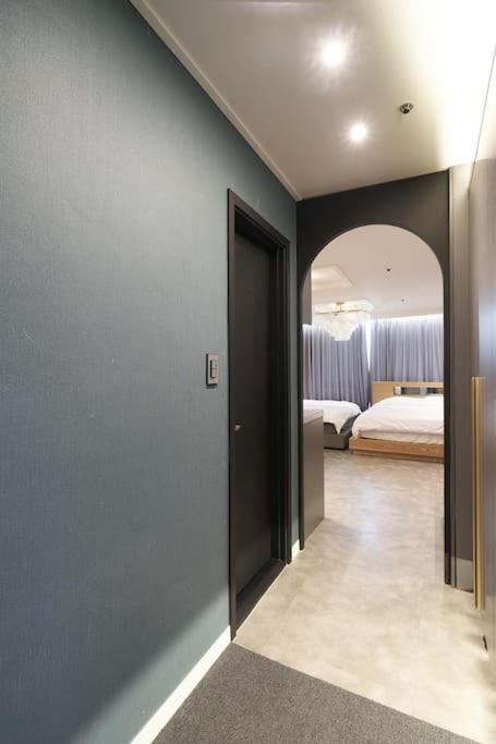 Apartment 1mins Hongik Station - Muse05