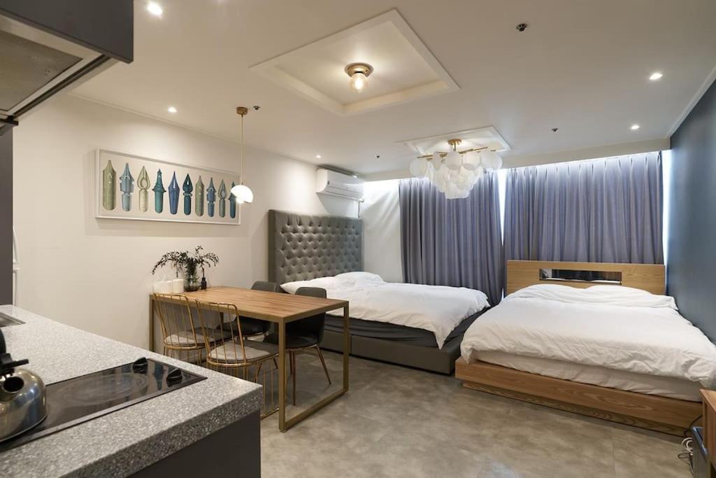 1mins Hongik Station - Muse05 Apartment