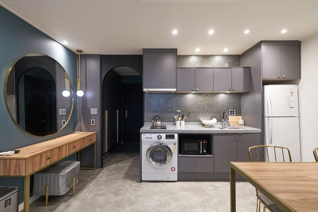 1mins Hongik Station - Muse05 Apartment *